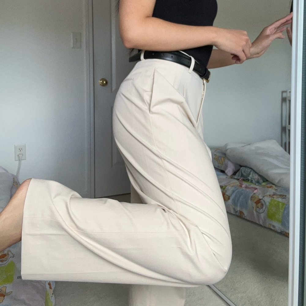 Uniqlo Cream Pleated Wide Leg Trousers - Picture 5 of 5